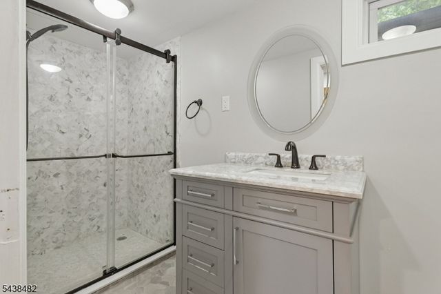 26 Ferncliff Rd, Bloomfield Twp., NJ 07003