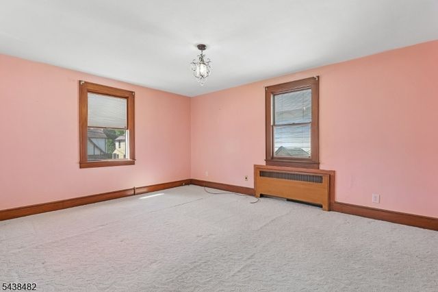 26 Ferncliff Rd, Bloomfield Twp., NJ 07003