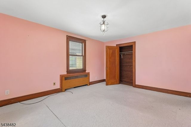 26 Ferncliff Rd, Bloomfield Twp., NJ 07003