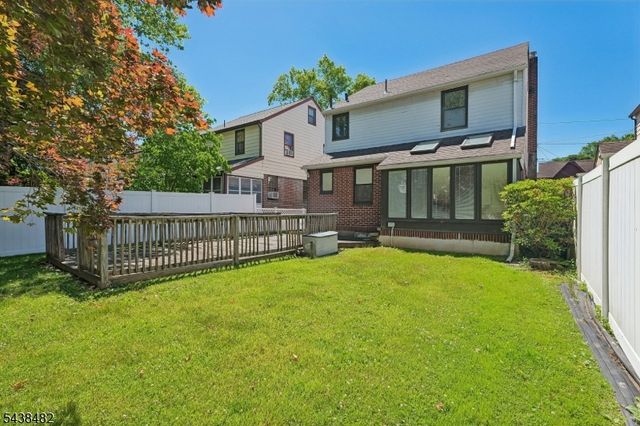 26 Ferncliff Rd, Bloomfield Twp., NJ 07003