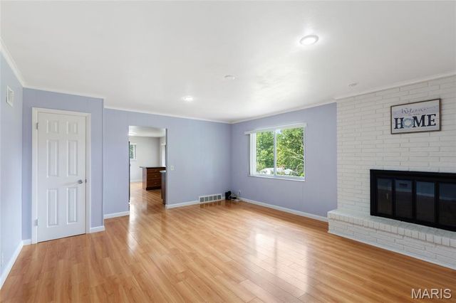 10621 Rebecca Drive, St Louis, MO 63128