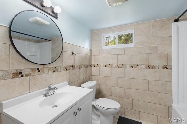 10621 Rebecca Drive, St Louis, MO 63128