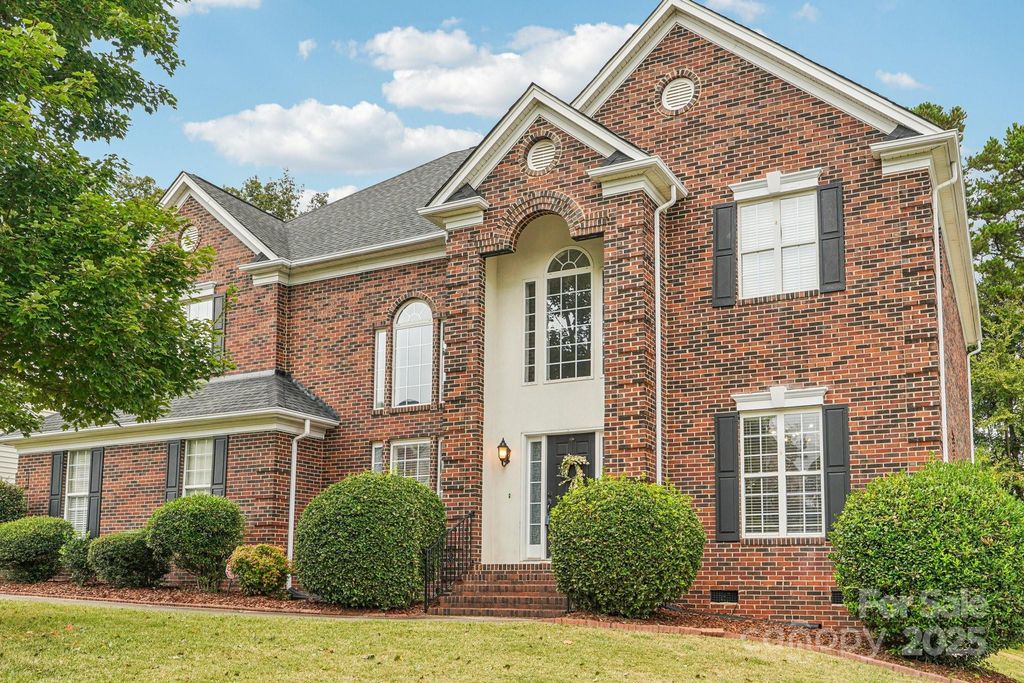 11111 Fountaingrove Drive, Charlotte, NC 28262