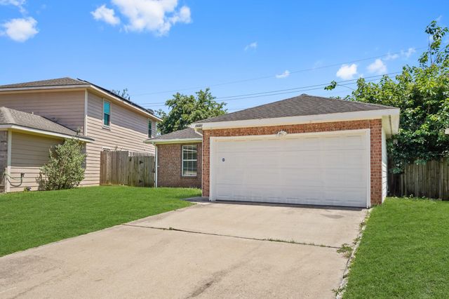 1631 Quail Run, Brookshire, TX 77423