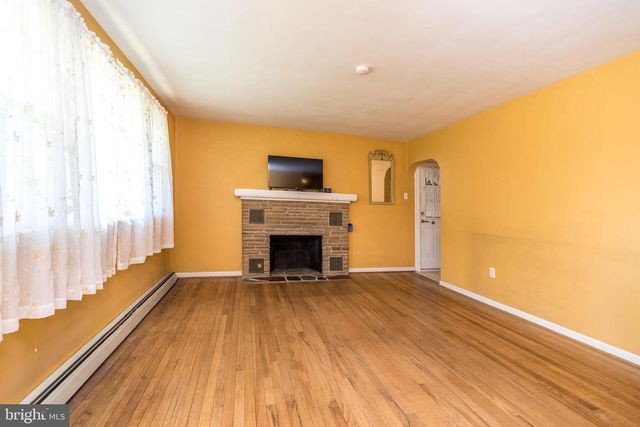504 GREEN ST, Green Lane, PA 18054