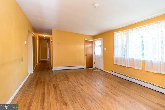 504 GREEN ST, Green Lane, PA 18054