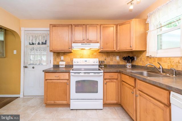 504 GREEN ST, Green Lane, PA 18054