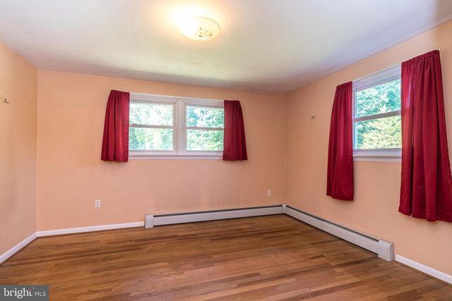 504 GREEN ST, Green Lane, PA 18054