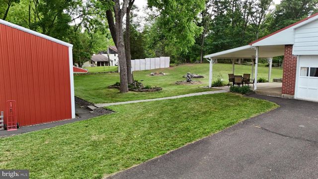 504 GREEN ST, Green Lane, PA 18054