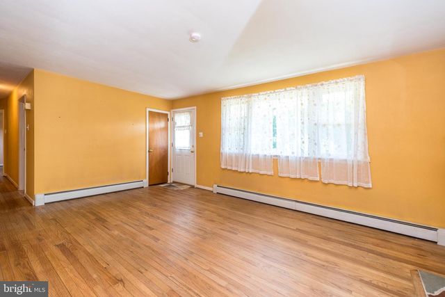 504 GREEN ST, Green Lane, PA 18054
