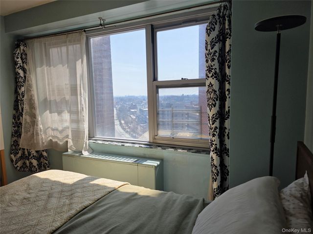 8515 Main Street 10S, Briarwood, NY 11435