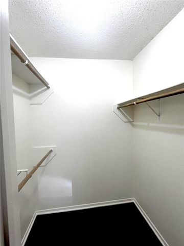 7045 Crosstimbers Lane, North Richland Hills, TX 76182