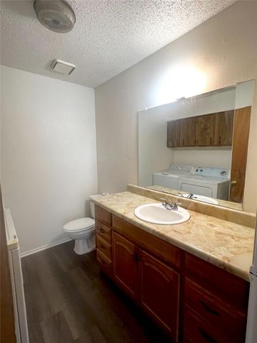 7045 Crosstimbers Lane, North Richland Hills, TX 76182