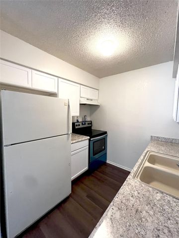 7045 Crosstimbers Lane, North Richland Hills, TX 76182