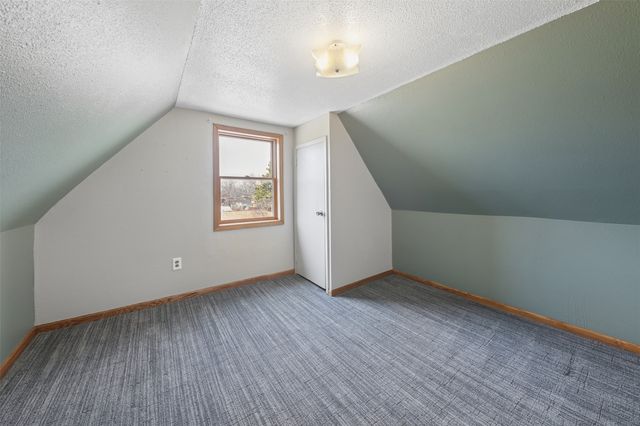 713 W Jefferson Street, Knoxville, IA 50138