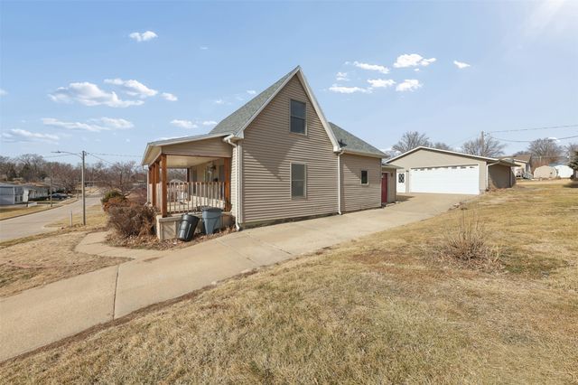 713 W Jefferson Street, Knoxville, IA 50138