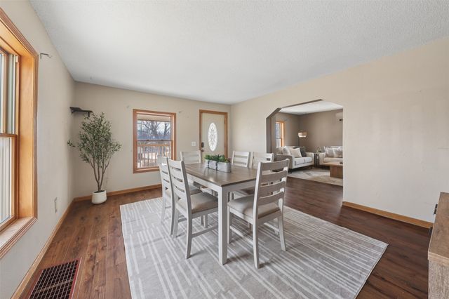 713 W Jefferson Street, Knoxville, IA 50138