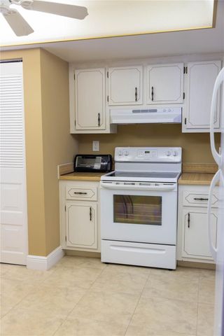 7680 NW 18th Street 406, Margate, FL 33063