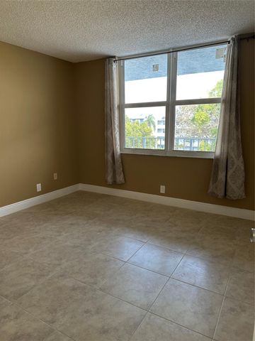 7680 NW 18th Street 406, Margate, FL 33063