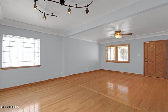 406 W OVERLAND Avenue, El Paso, TX 79901