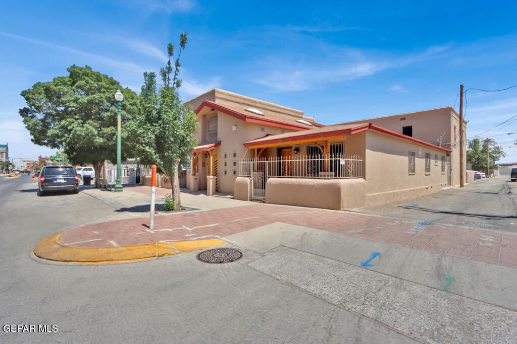 406 W OVERLAND Avenue, El Paso, TX 79901