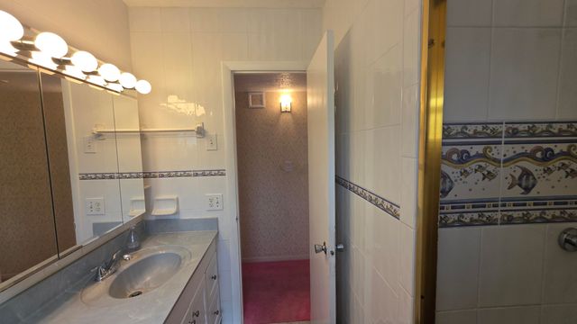5300 Washington Street G221, Hollywood, FL 33021