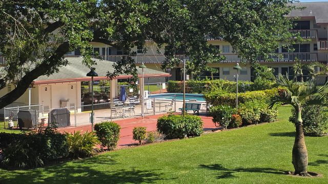 5300 Washington Street G221, Hollywood, FL 33021