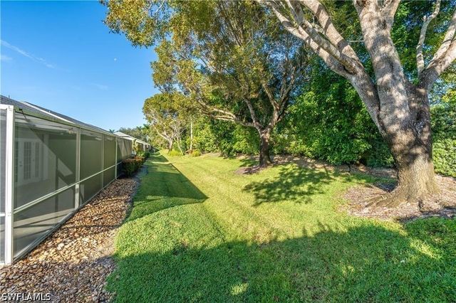 1704 Royal CIR 602, Naples, FL 34112