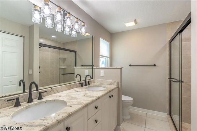 1704 Royal CIR 602, Naples, FL 34112