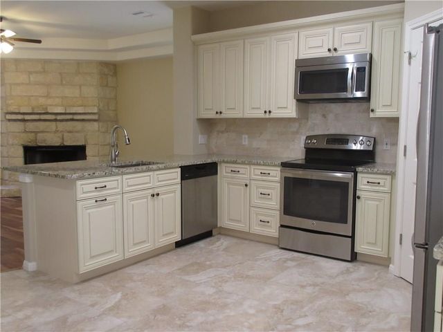 2405 Farragret CV, Lago Vista, TX 78645
