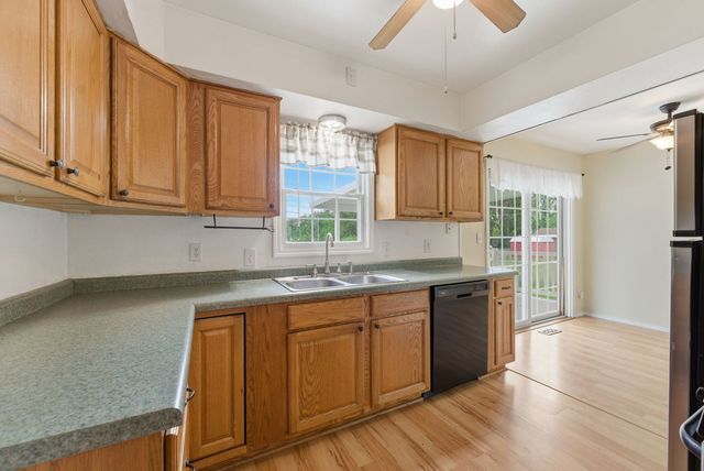 409 25th Avenue, East Moline, IL 61244