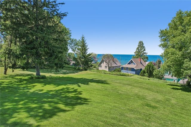536 Lake Road, Webster, NY 14580