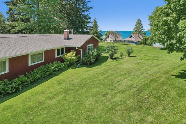 536 Lake Road, Webster, NY 14580