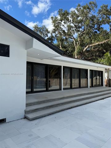 5841 SW 37th Ave, Dania Beach, FL 33312