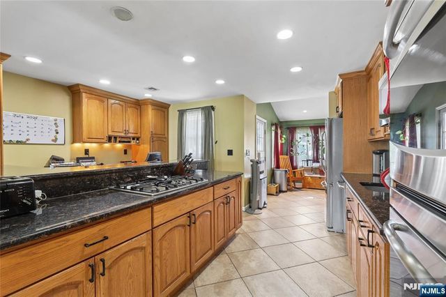 53 Yahara Avenue, Rutherford, NJ 07070