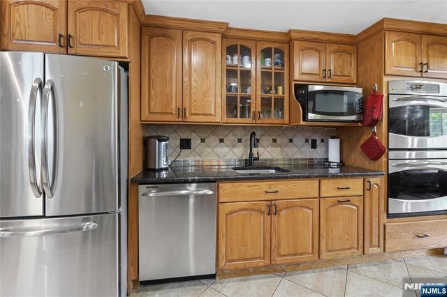 53 Yahara Avenue, Rutherford, NJ 07070