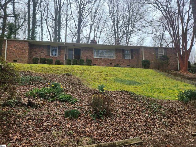 8 Cascade Court, Greenville, SC 29611