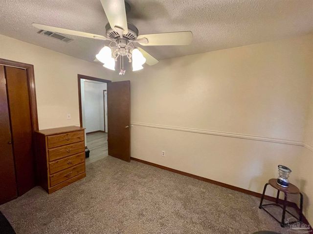5500 Cox Rd, Milton, FL 32583