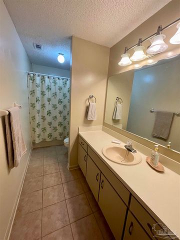 5500 Cox Rd, Milton, FL 32583
