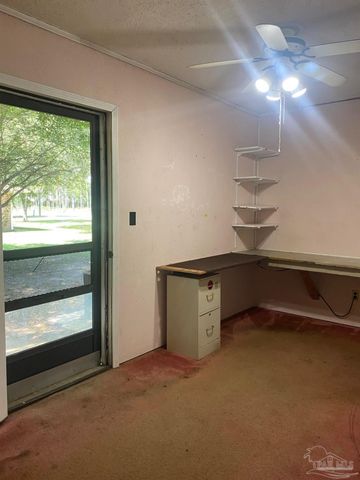 5500 Cox Rd, Milton, FL 32583