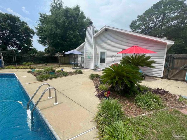 5500 Cox Rd, Milton, FL 32583