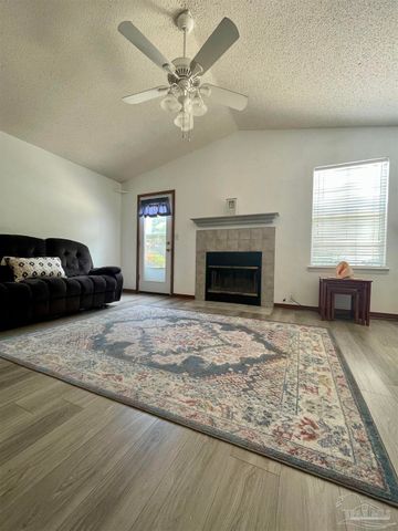 5500 Cox Rd, Milton, FL 32583