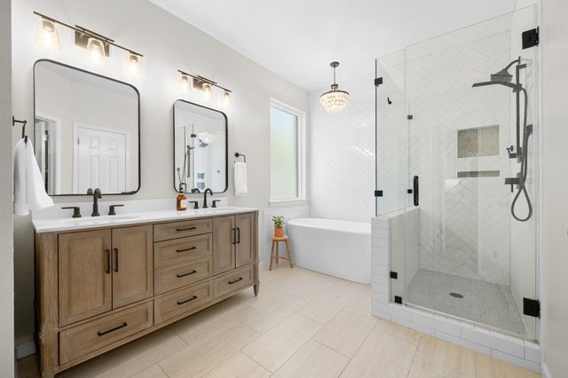 17041 Capri Isle LN, Austin, TX 78717