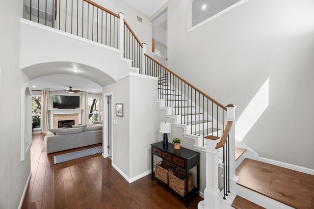 17041 Capri Isle LN, Austin, TX 78717