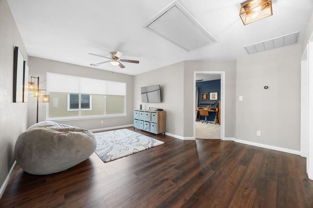 17041 Capri Isle LN, Austin, TX 78717