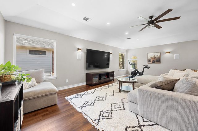 17041 Capri Isle LN, Austin, TX 78717