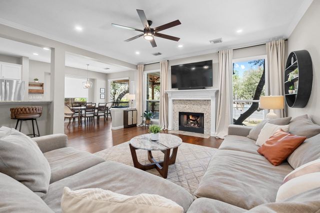 17041 Capri Isle LN, Austin, TX 78717