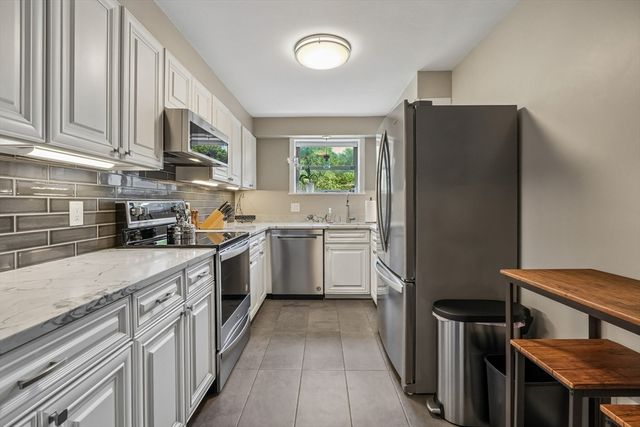131 Sewall Ave 49, Brookline, MA 02446