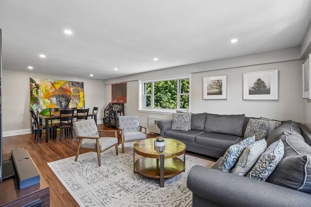 131 Sewall Ave 49, Brookline, MA 02446