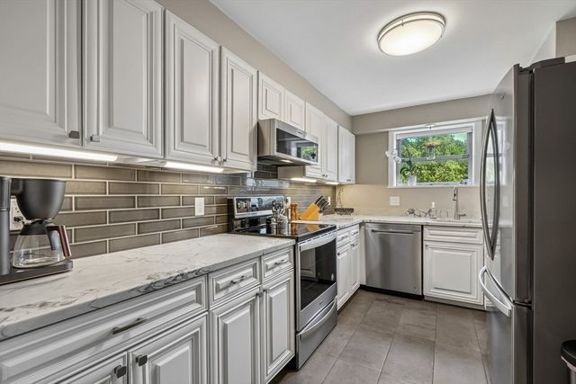 131 Sewall Ave 49, Brookline, MA 02446
